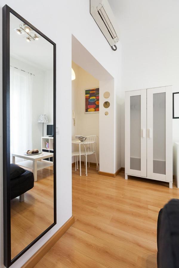 Peral Home Cozy Apartment Sevilla Exteriör bild